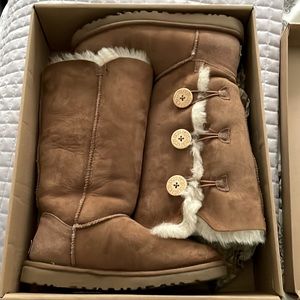 Ugg Boots - Bailey Button Triplet